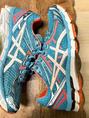 ASICS GT-2000 4 Athletic Shoes Blue & Orange US 81⁄2